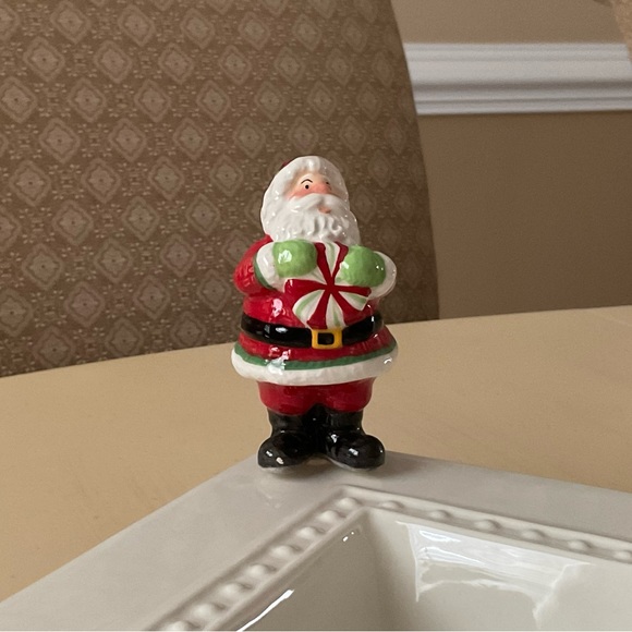 Christmas Santa With Peppermint Platter Decoration - Your Choice 🎅 - Picture 13 of 16